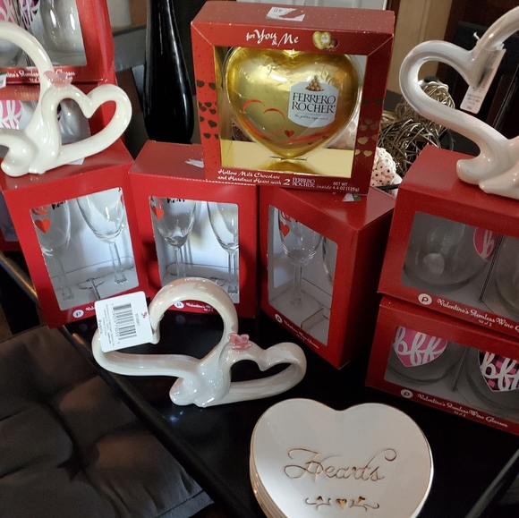 Glasses and decorative glass es bee - Picture 1 of 2